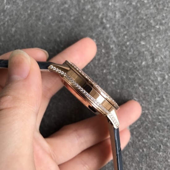 Jaeger LeCoultre - Rendez-Vous Moon Serenity 36mm Diam RG/LE Blue Dial CCF A9015