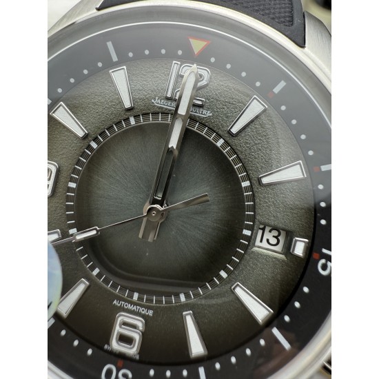 Jaeger LeCoultre - Polaris Date 42mm Stainless Steel Case Rubber Strap Black Dial BLSF Automatic Movement For Men