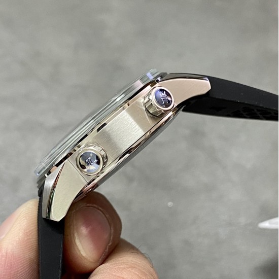 Jaeger LeCoultre - Polaris Date 42mm Stainless Steel Case Rubber Strap Black Dial BLSF MY9015 Automatic