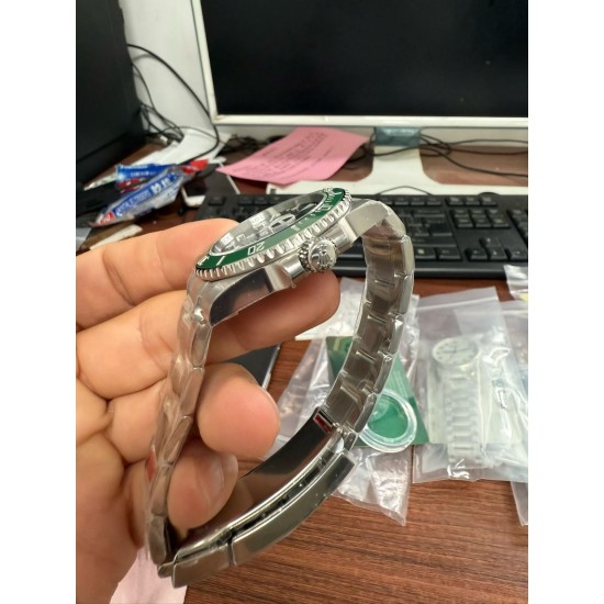 Rolex-Submariner 116610LV Hulk 40mm SS/SS Oyster Bracelet Green Dial VSF VS3135 Automatic V4 1:1 Super Clone