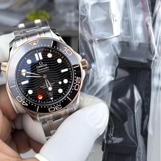 Omega-Seamaster Diver 300M 42mm RG/SS Black Ceramic Black Dial VSF VS8800 1:1 Super Clone V4