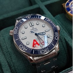 Omega-Seamaster 300m America's Cup No Date 42mm SS/SS Blue Ceramic White Dial VSF VS8800 1:1 Super Clone V4