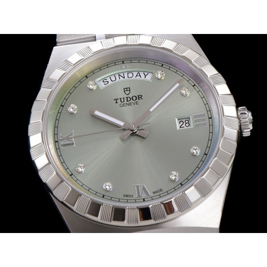 Tudor-Royal Day-Date 41mm SS/SS Silver/Dia V7F A2824