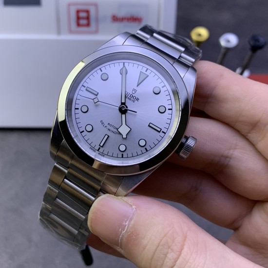 Tudor-Heritage Tudor-Black Bay 41mm SS/SS White Dial LF Asia 2824