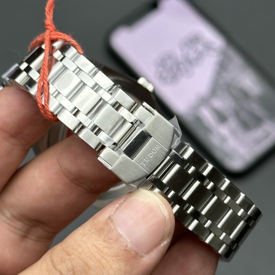 Tudor-Royal Day-Date 41mm SS/SS Silver/Rmn V7F A2824 Automatic