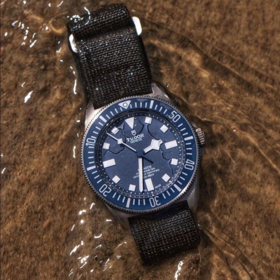  Tudor-Pelagos FXD Titanium 42mm TI/NY Blue Dial M+F 8N24