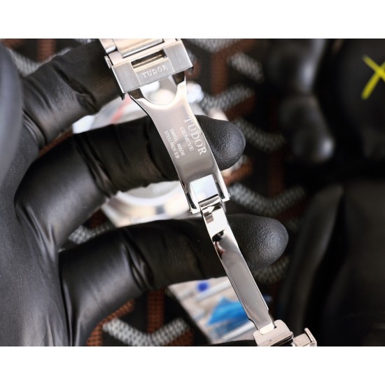 Tudor-Black Bay Chrono 42mm SS/SS Black Dial BLSF A7750 Automatic