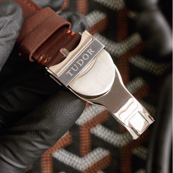 Tudor-Black Bay Chrono 42mm SS/LE White Dial BLSF A7750 Automatic