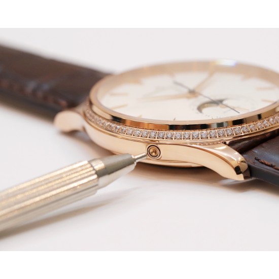 Jaeger LeCoultre-Master Ultra Thin Moonphase 39mm Dia RG/LE White/Stk GF A925 Super Clone