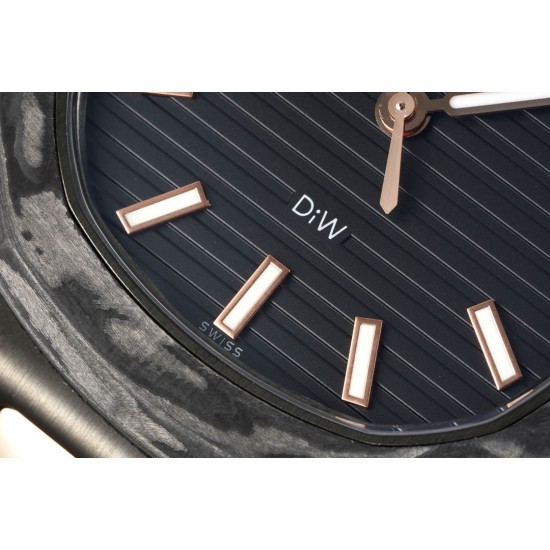 Patek Philippe - Nautilus 5711 40mm Carbon/Carbon/RG Black Textured Dial DIWF 324SC