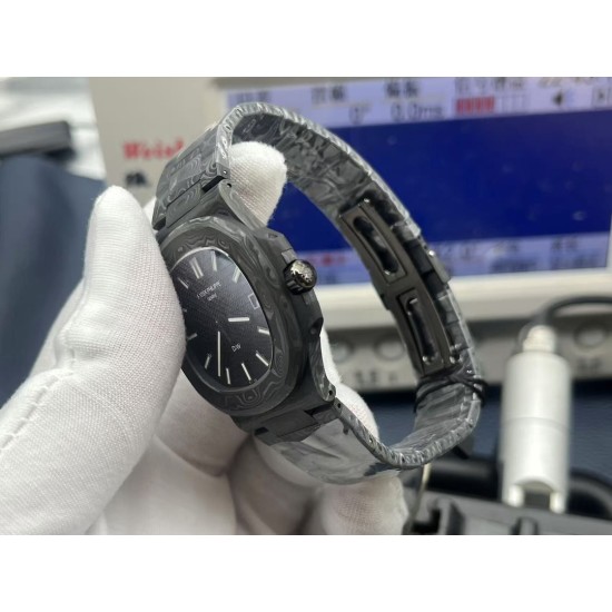 Patek Philippe - Nautilus 5711 40mm Carbon/Carbon Black Textured Dial DIWF 324SC