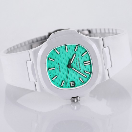 Patek Philippe - Nautilus AET 5711 40mm White Cer/RU Green Dial AMGF MY9015