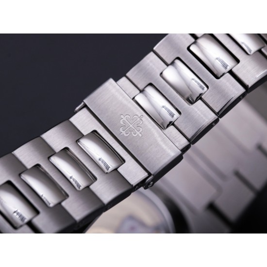 Patek Philippe - Nautilus Annual Cal. 5726A 42MM SS/SS Blue V9F MY9015