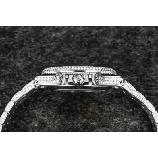 Patek Philippe - Nautilus Annual Cal. 5726A 40.5MM Full Diam SS/SS Blue Dial R8F A324