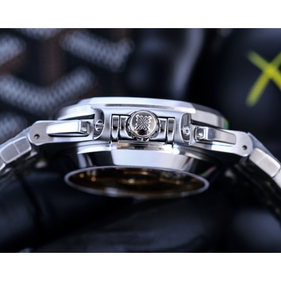 Patek Philippe - Nautilus 5980 40mm SS/SS Black/White K6F A28-520