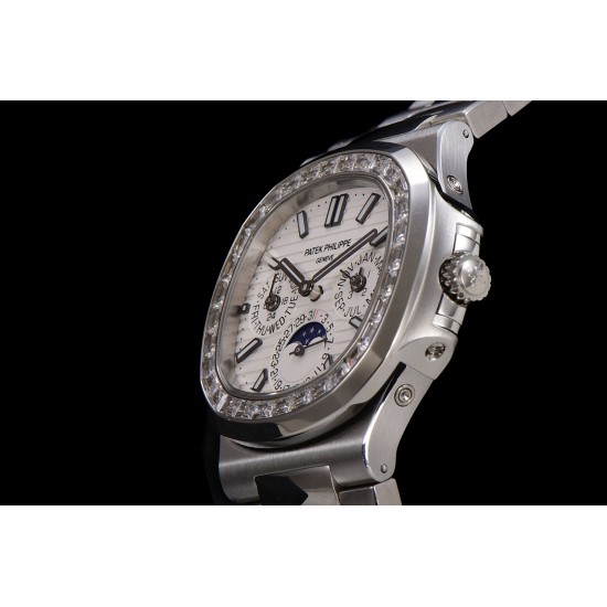 Patek Philippe - Nautilus 5740 40mm Diamonds SS/SS White/Stk TWF A240