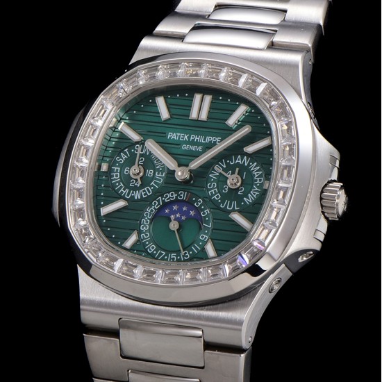 Patek Philippe - Nautilus 5740 40mm Diamonds SS/SS Green/Stk TWF A240