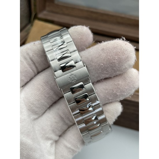 PATEK PHILIPPE - Nautilus 40mm 5711 Tiffany Blue SS/SS 3KF A330