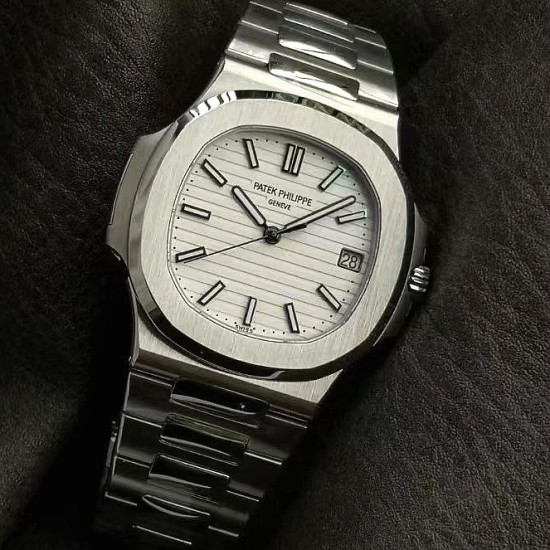 PATEK PHILIPPE - Nautilus 5711 40mm SS/SS White/Stk 3KF A324