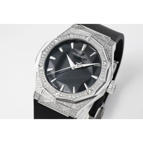 Hublot-Classic Fusion 40mm Diamonds SS/RU Black/Stk APSF A2892