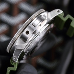 Panerai-Submersible PAM2223 42mm SS/RU White Dial VSF P900