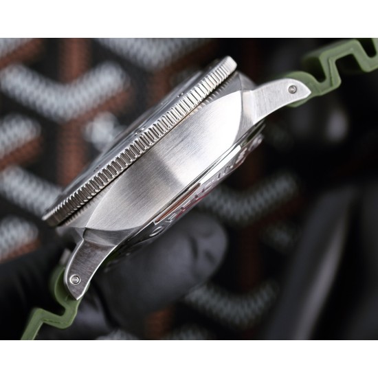 Panerai-Submersible PAM2223 42mm SS/RU White Dial VSF P900