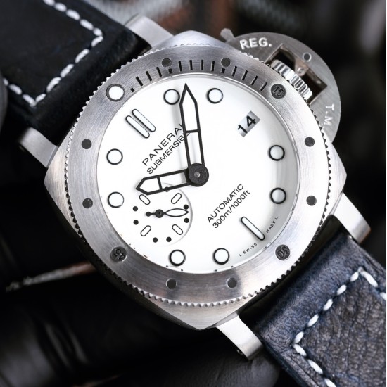Panerai-Submersible PAM2223 42mm SS/RU White Dial VSF P900