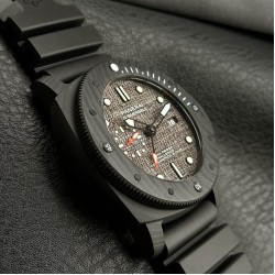 Panerai-PAM1039 Submersible Luna Rossa GMT 47mm Carbon/RU VSF P9010 Super Clone