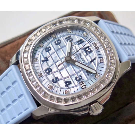 Patek Philippe - Aquanaut Ladies 35mm Dm Bez SS/RU Blue MOP PPF MY9015