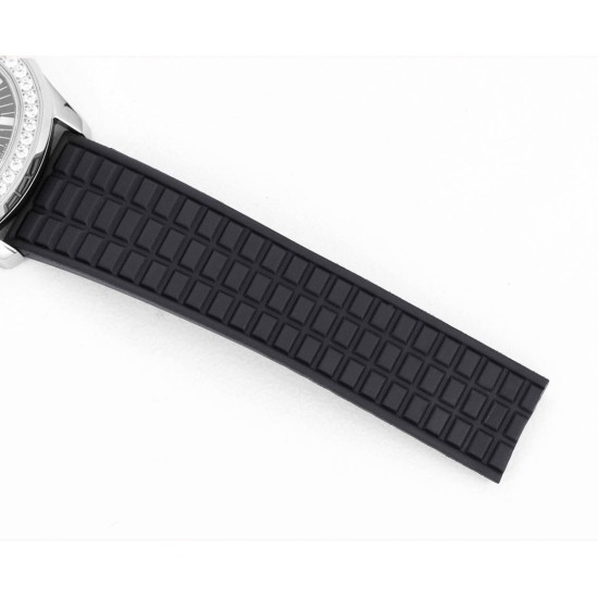 Patek Philippe - Aquanaut Ladies 5068 35.6mm Dia SS/RU Black Dial HIF A324