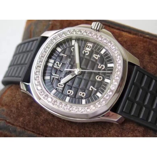 Patek Philippe - Aquanaut Lady 5068 35.6mm SS/RU Black Dial PPF A324