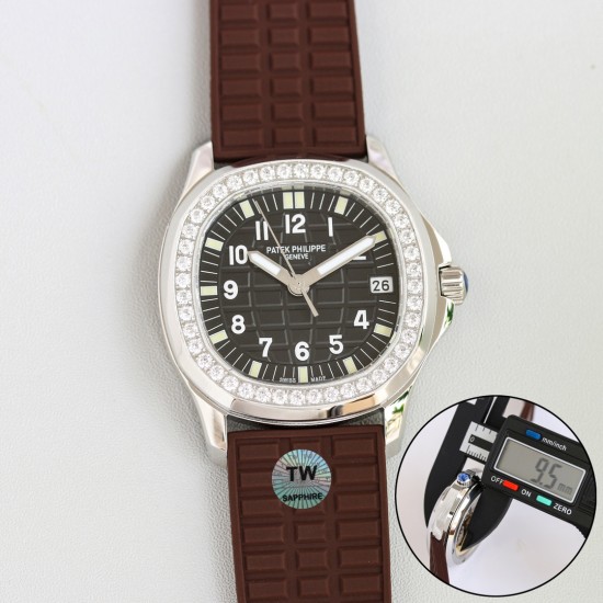 Patek Philippe - Aquanaut Ladies 35.6mm Full Diamond SS/RU Black TWF A324