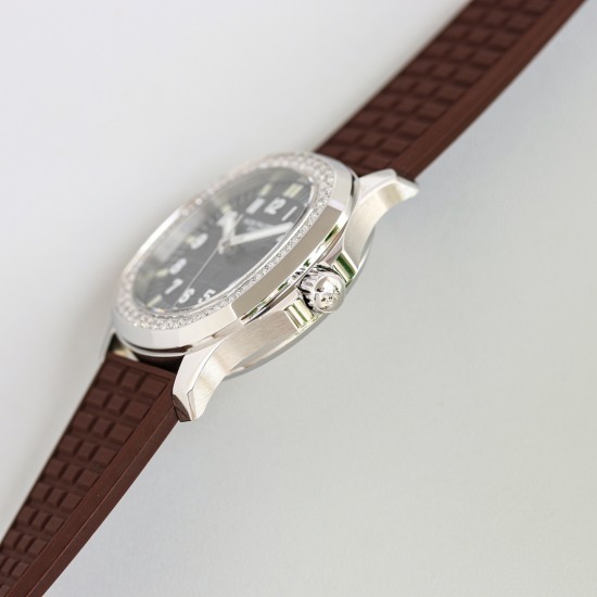 Patek Philippe - Aquanaut Ladies 35.6mm Full Diamond SS/RU Black TWF A324