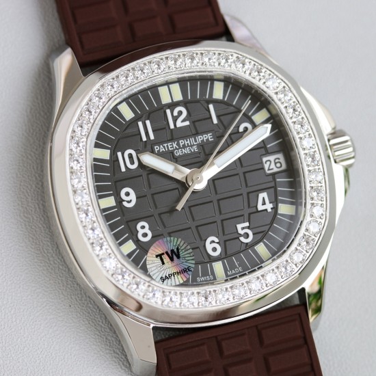 Patek Philippe - Aquanaut Ladies 35.6mm Full Diamond SS/RU Black TWF A324