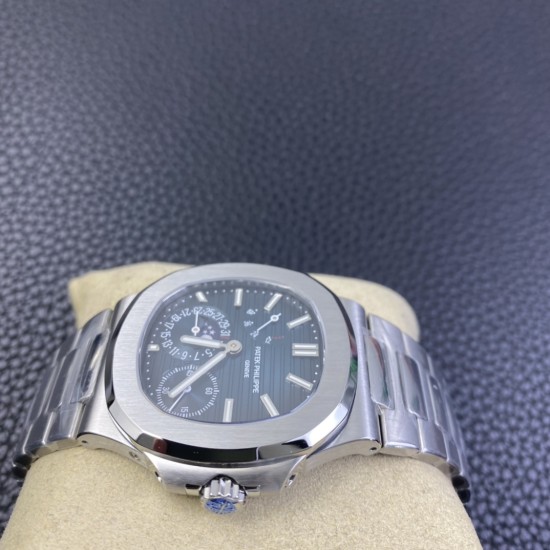 Patek Philippe - Nautilus 40mm 5712 SS/SS Blue/Stk GRF A240