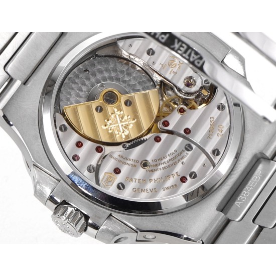 Patek Philippe - Nautilus 40mm 5712 SS/SS Blue/Stk GRF A240