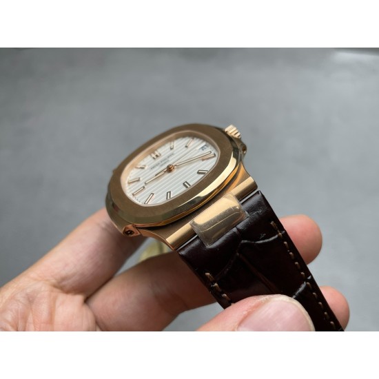 Patek Philippe - Nautilus 5711 40mm RG/LE White/Stk PPF A324 V4