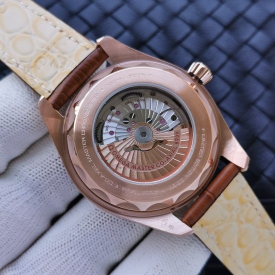 Omega-Aqua Terra 150M 43mm Worldtimer RG/LE White Dial VSF A8938