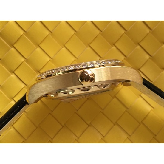 Omega-Aqua Terra 150M 43mm Worldtimer Diamonds YG/LE White Dial VSF A8938