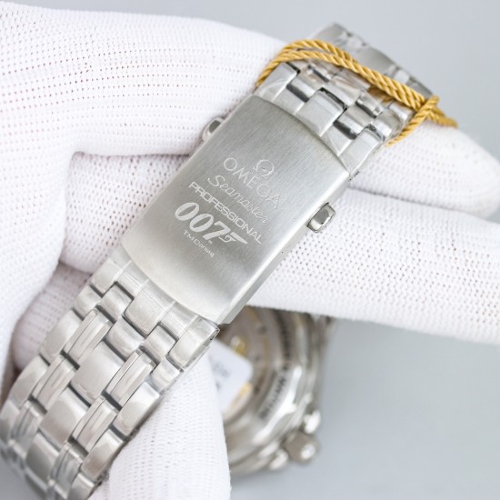  Omega-Seamaster 300m James Bond 007 2019 42mm SS/SS White Dial k6F A8806