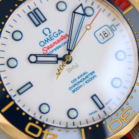  Omega-Seamaster Commander 007 42MM YG/NY White Dial OMF A2507