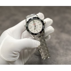  Omega-Seamaster 300m 2019 42mm SS/SS White Dial VSF A8800