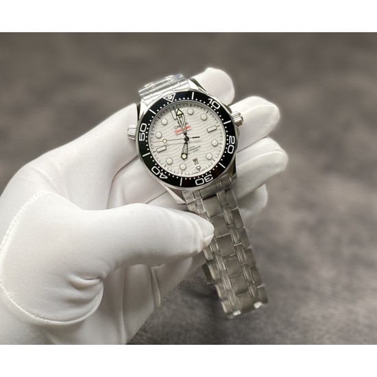  Omega-Seamaster 300m 2019 42mm SS/SS White Dial VSF A8800