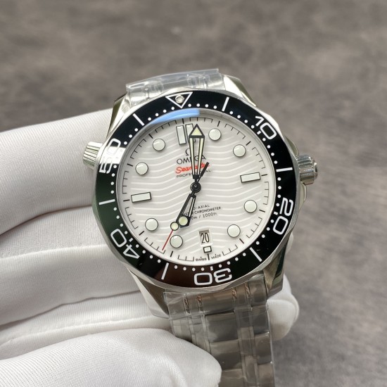  Omega-Seamaster 300m 2019 42mm SS/SS White Dial VSF A8800