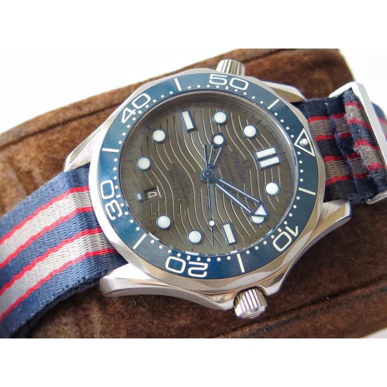  Omega-Seamaster 300m 42mm SS/NY Grey Dial URF A8800