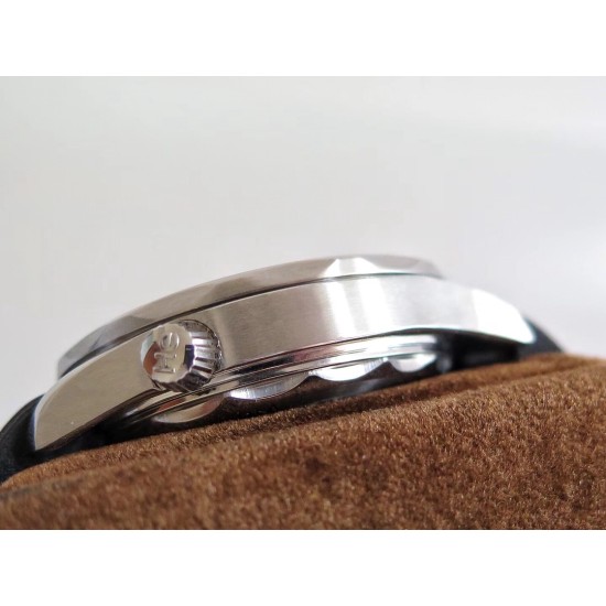  Omega-Seamaster 300m 42mm SS/RU Black Dial URF A8800