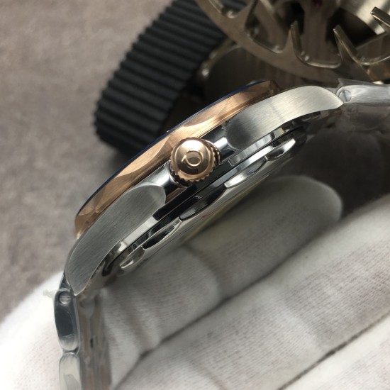  Omega-Seamaster 300m 42mm SS/RG/SS Blue Dial GBF A8800
