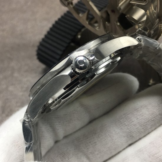  Omega-Seamaster 300m 42mm SS/SS Grey Dial GBF A8800