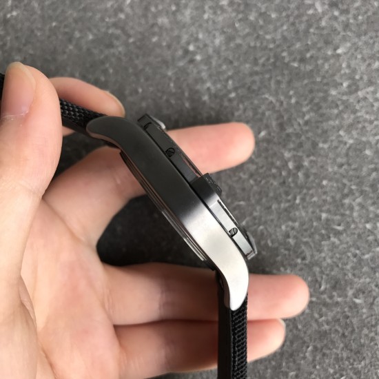 Breitling-Avenger BlackBird 44mm Boutique DLC/TI/NY OXF A2824