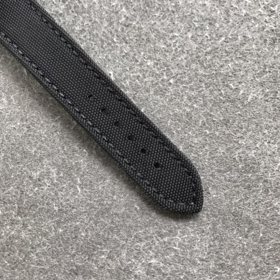 Breitling-Avenger BlackBird 44mm Boutique DLC/TI/NY OXF A2824